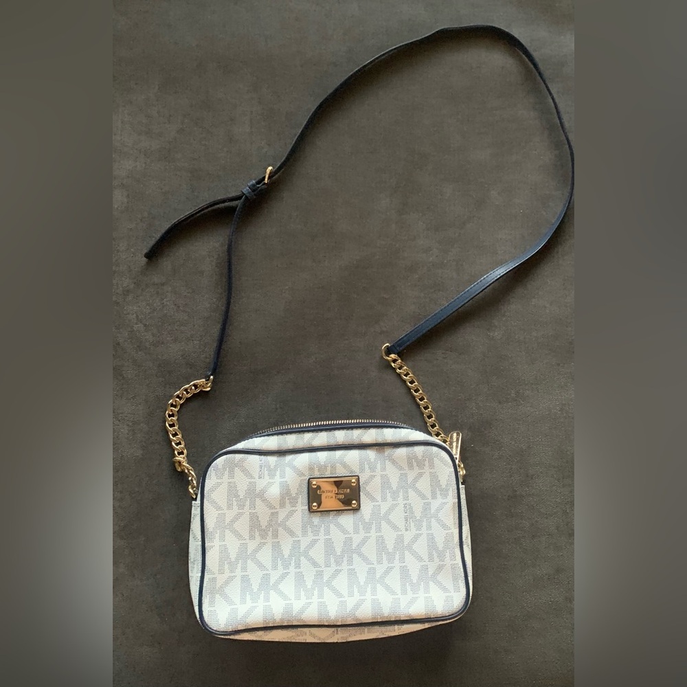 Michael Kors crossbody. White with navy‎ and gold strap.